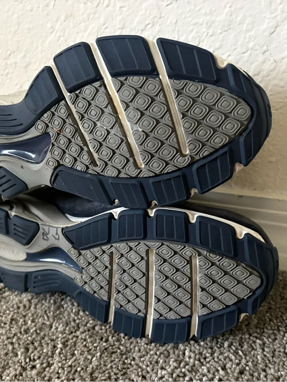 New Balance 990v4 Size 12